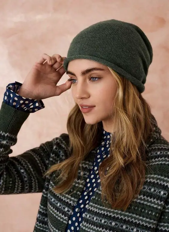 How to wear a slouchy beanie or other unstructured knitted hat