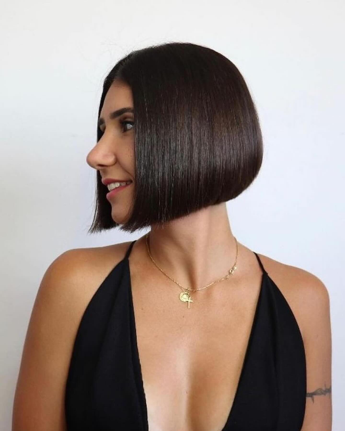 Contemporary Charm: The Modern Bob