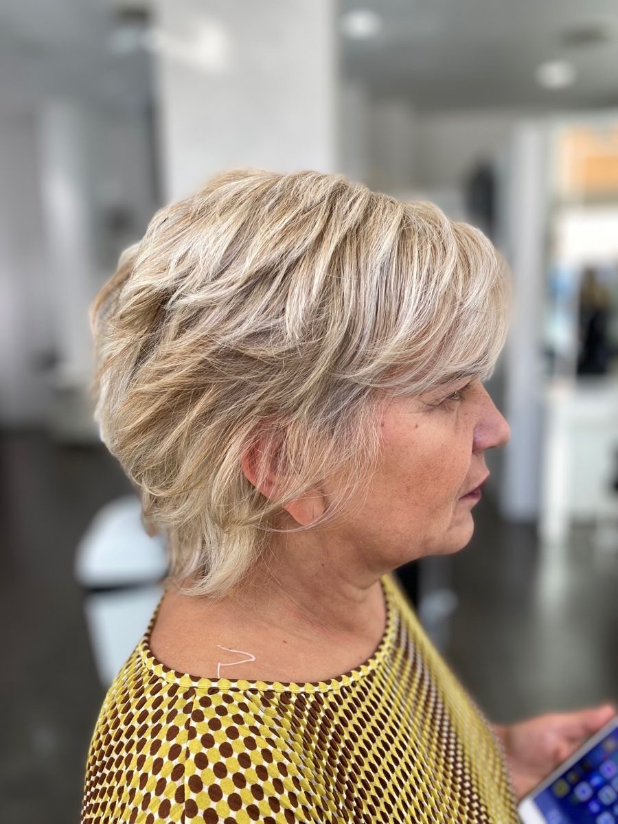 Luminous Layered Bob