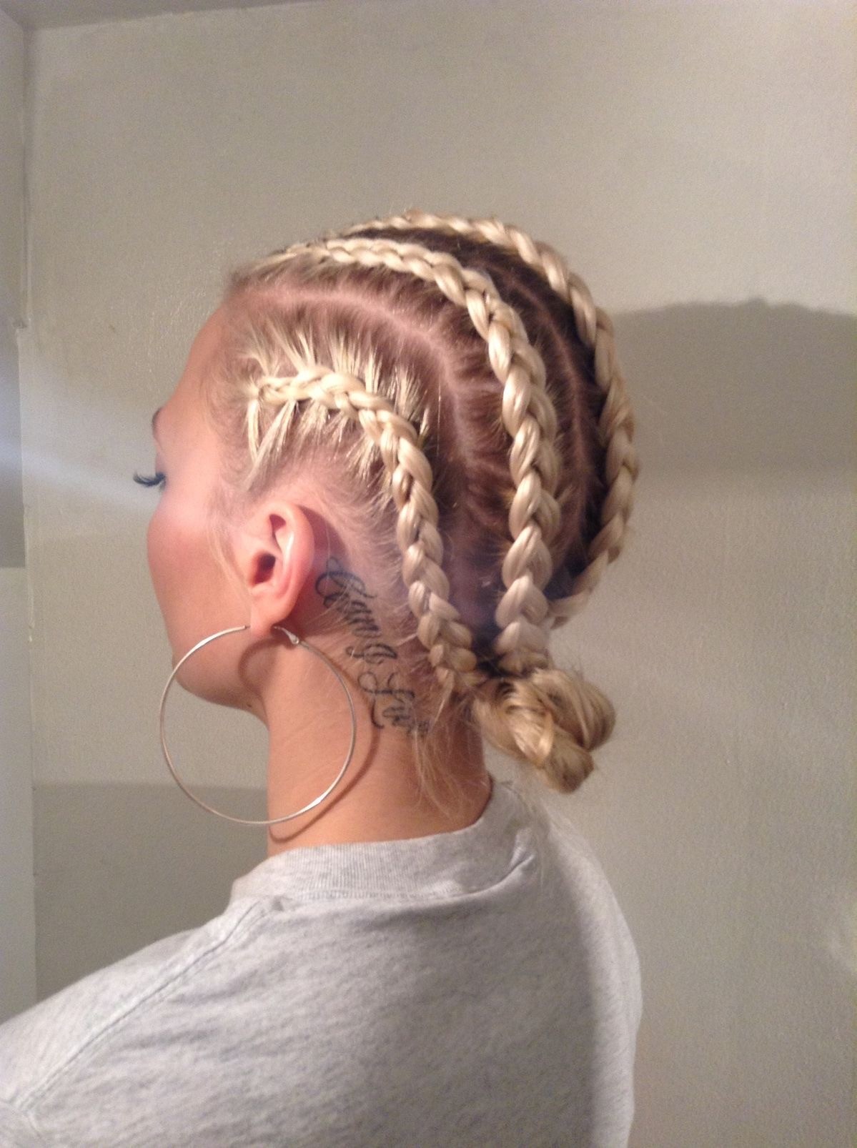 Chic Simplicity: Dual Braids for the Modern Woman