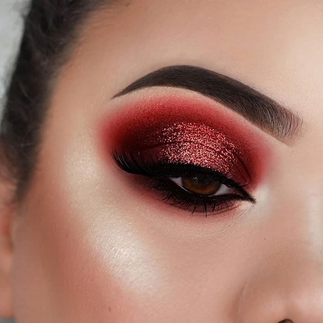 The Red Glitter Glam