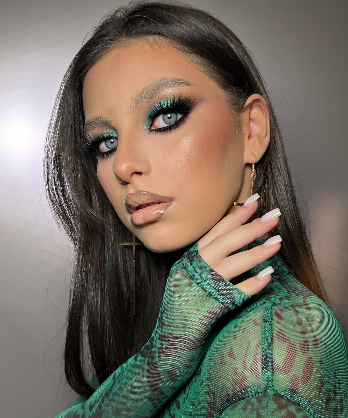 Enchanted Forest: Deep Greens and Mesmerizing Shimmers