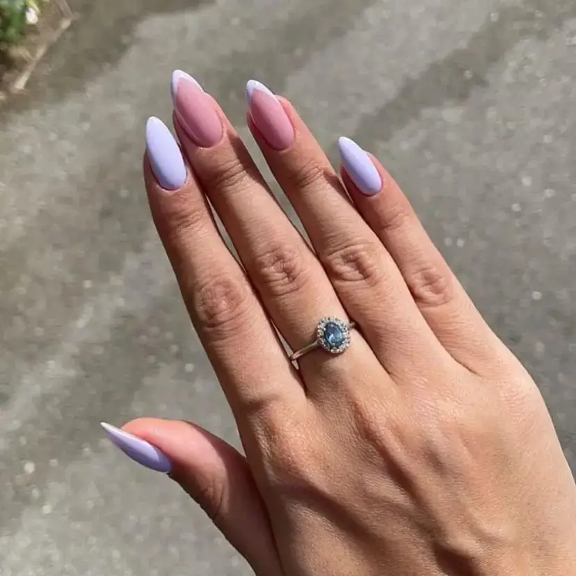 Gradient Elegance in Purple Hues