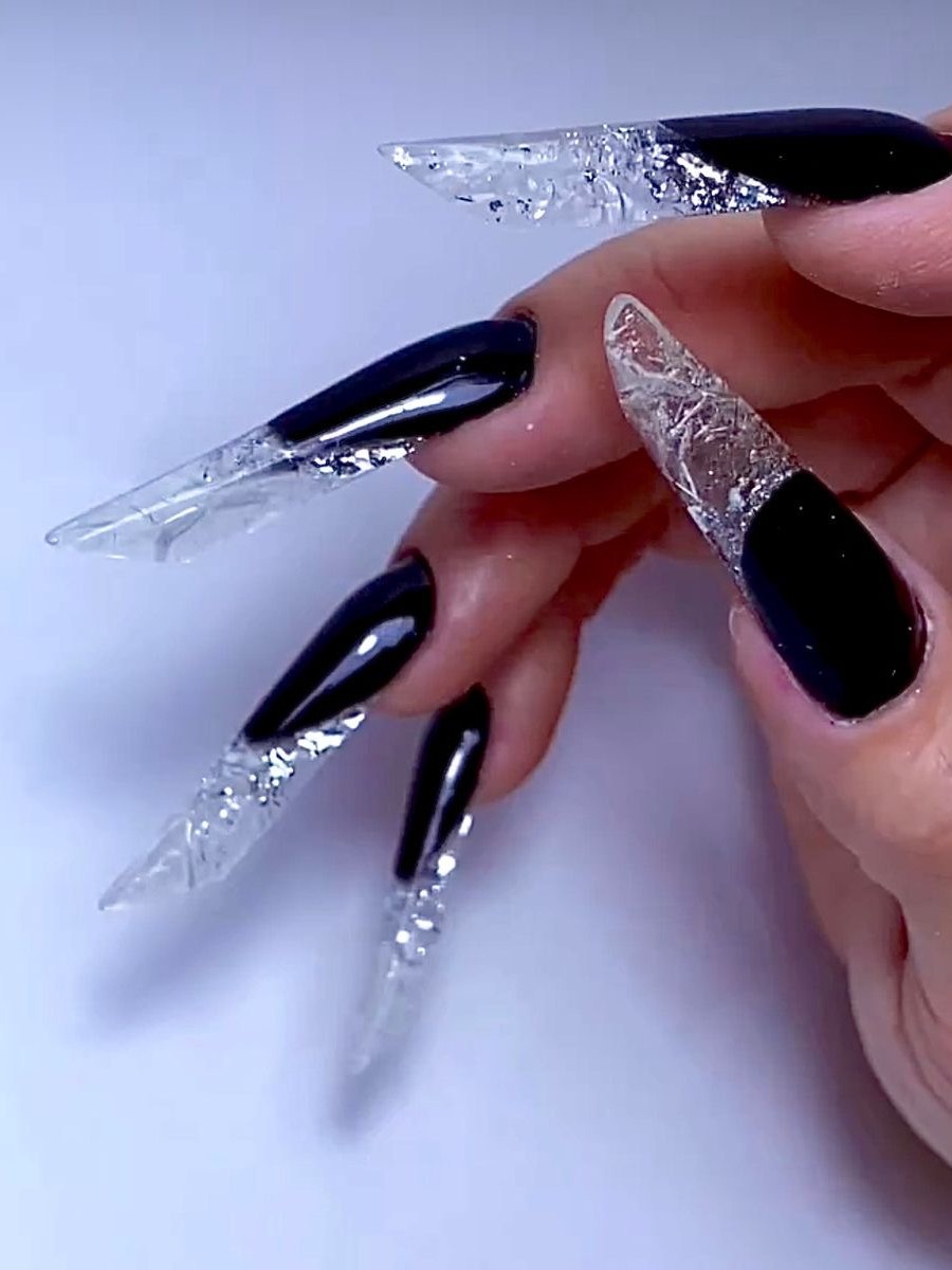 Icicle Edge – The Stiletto Freeze