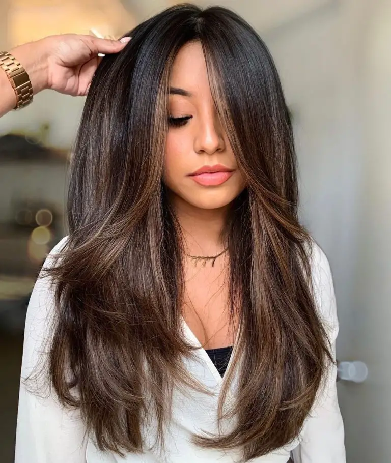 28 Long Hairstyles For Women 2024: Chic Trends To Embrace