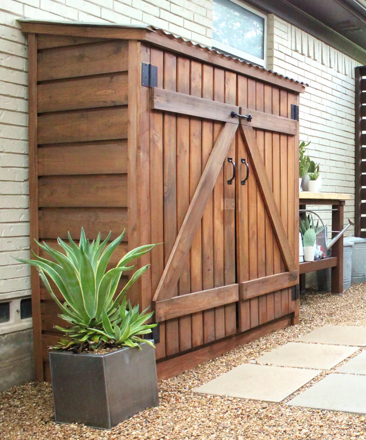 Garden Sheds Can Be Things of Backyard Beauty