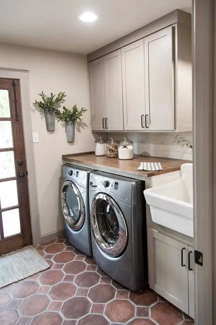 A Laundry Room You’ll Linger In