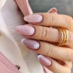 Cute Spring Vacation 2024: Chic Nail Trends