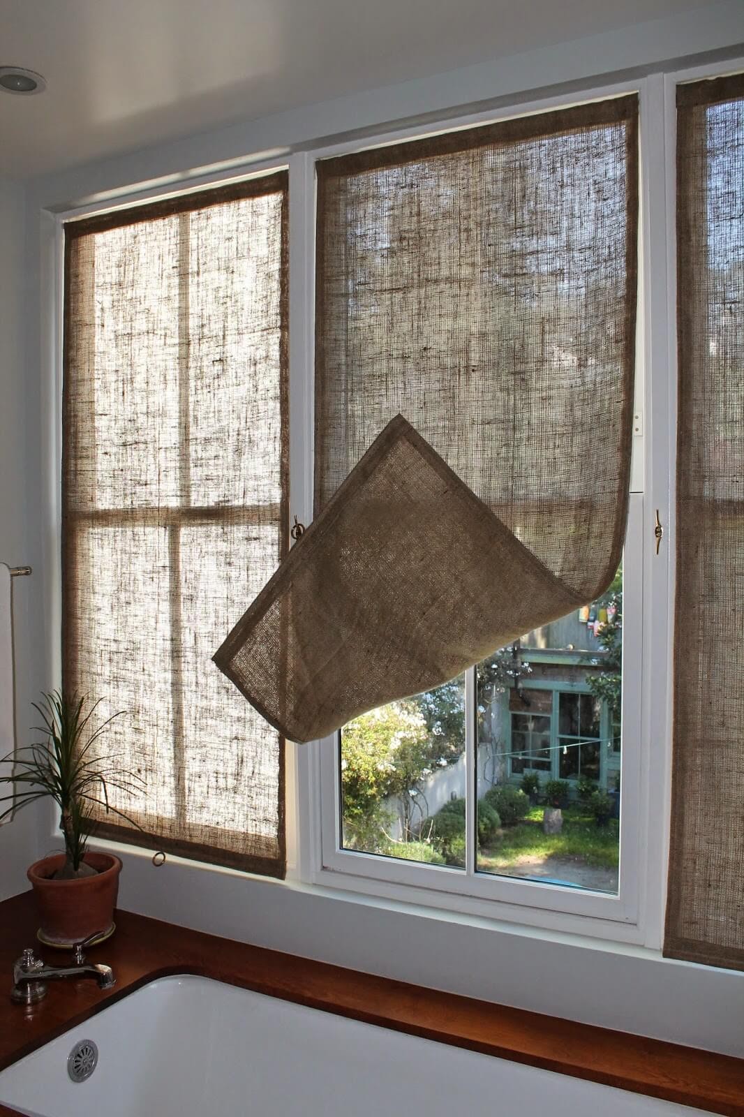 Easy Burlap Curtains with Side Hooks