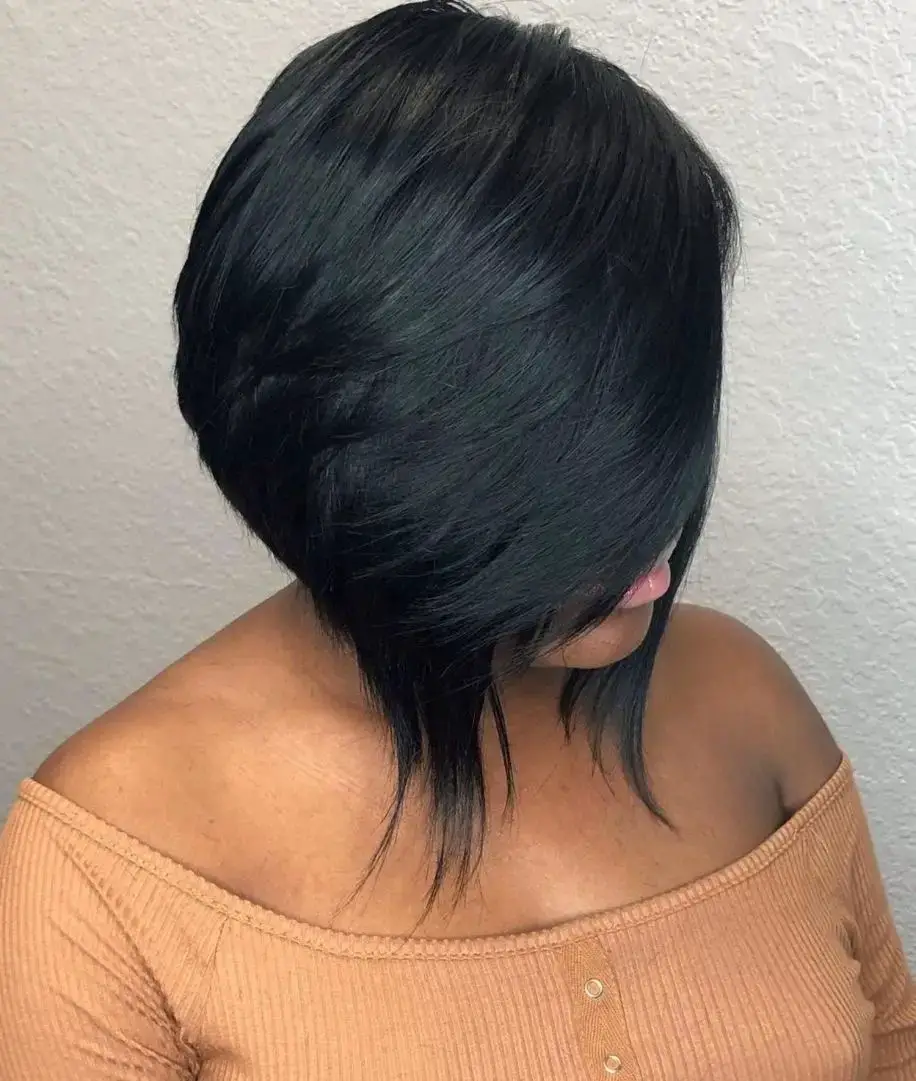 The Understated Chic of a Tapered Bob