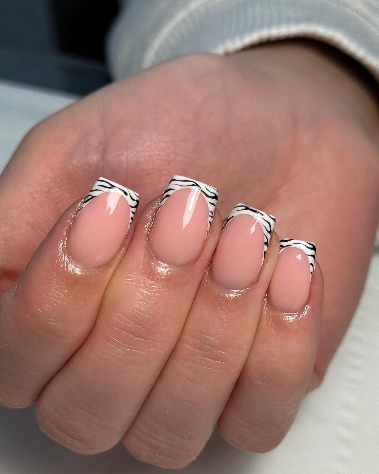 Chic Zebra French Tips