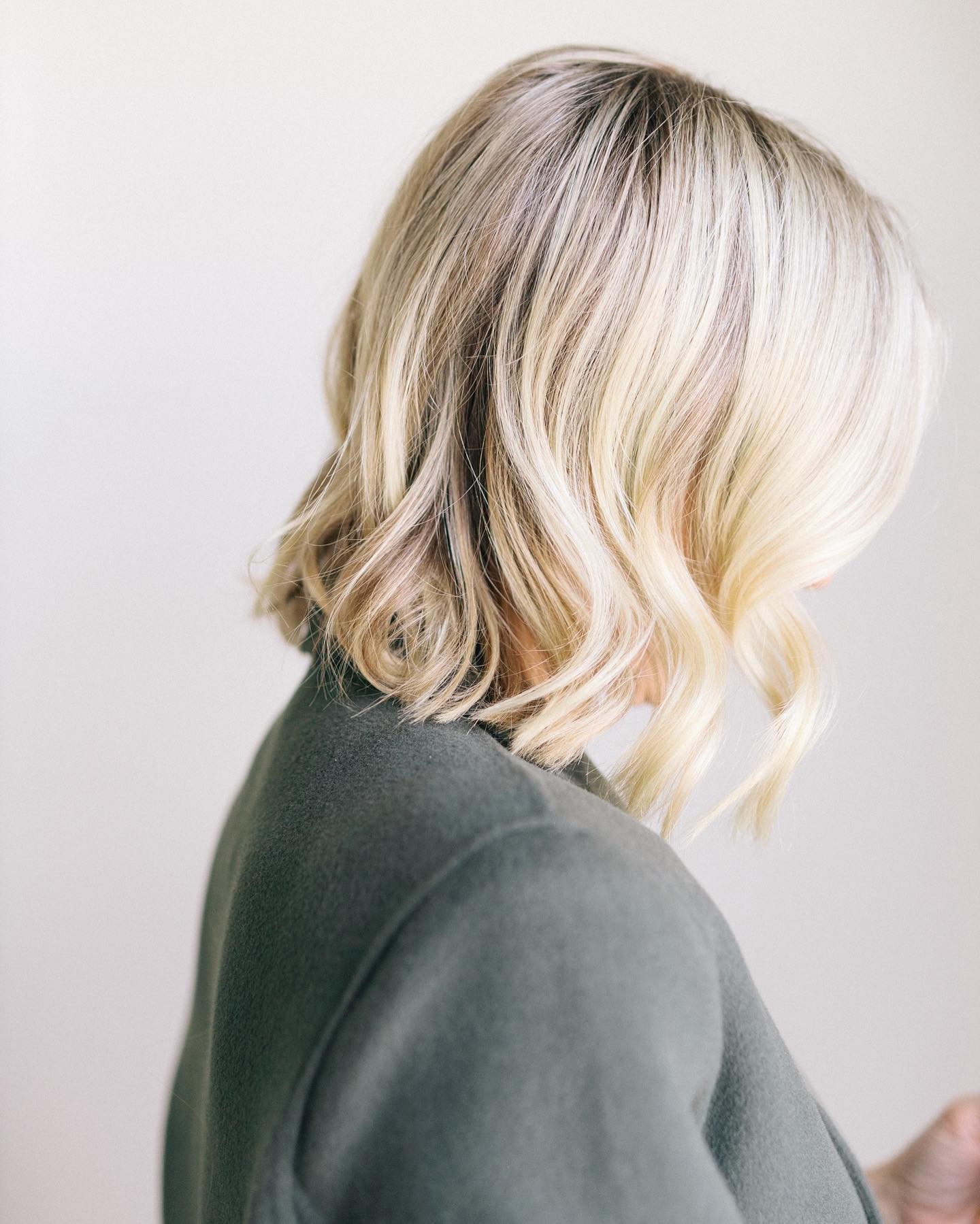 Effortless Chic with Soft Curls