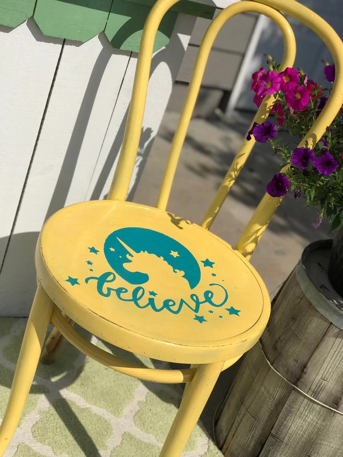 Quick Stenciled Painted Chair Decoration