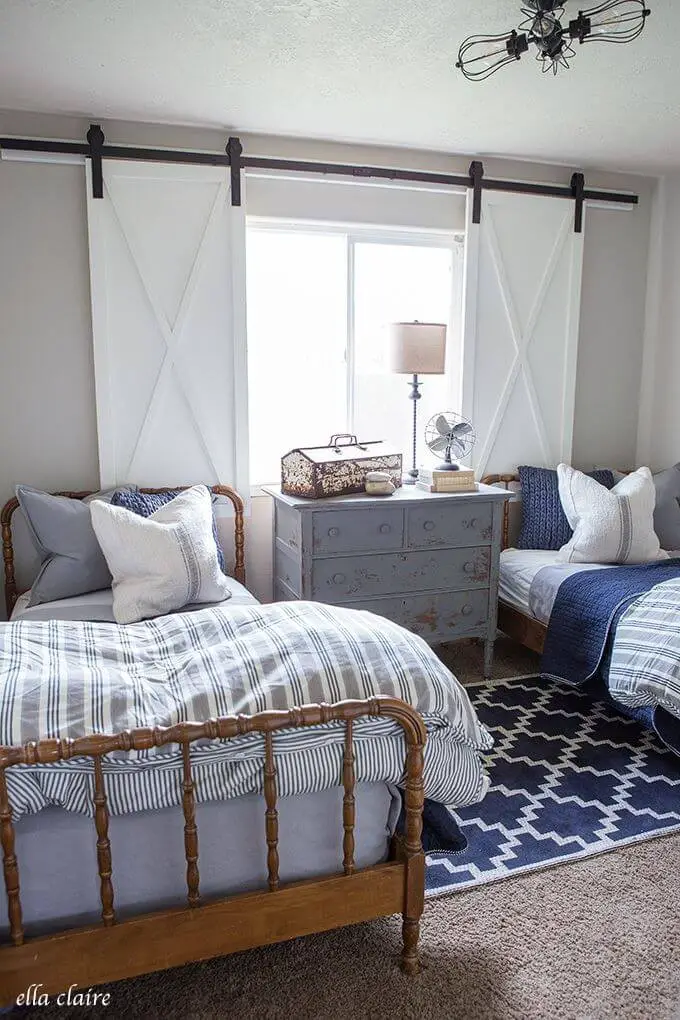 Cozy Neutral Bedroom for Teen Boys