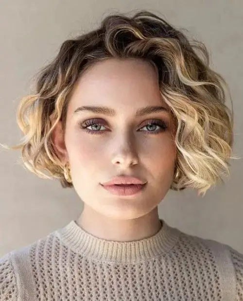 29 Chic Short Wavy Hairstyles For Women 2024 Trendy Cuts & Styles