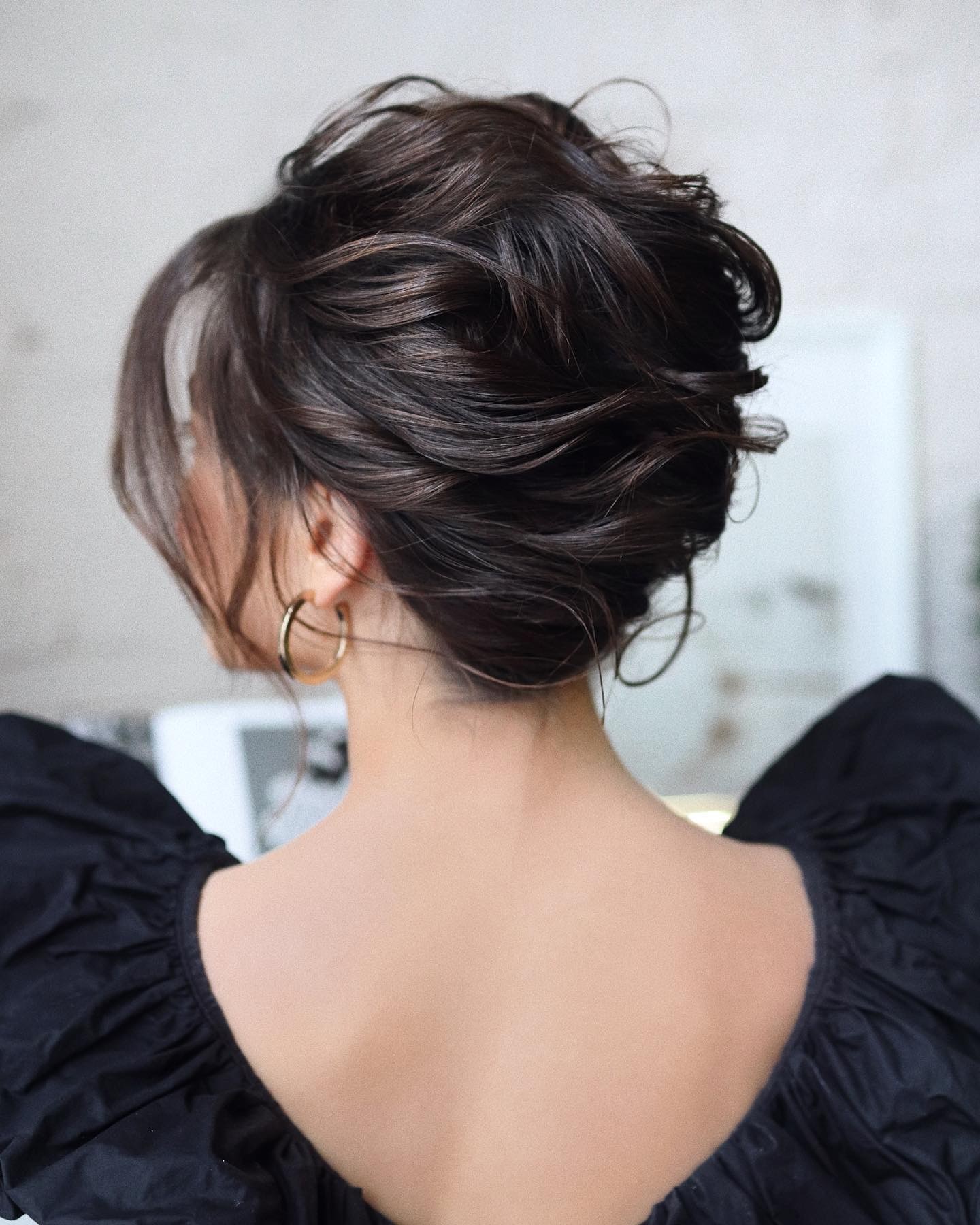 The Romantic Bun: A Touch of Sophistication