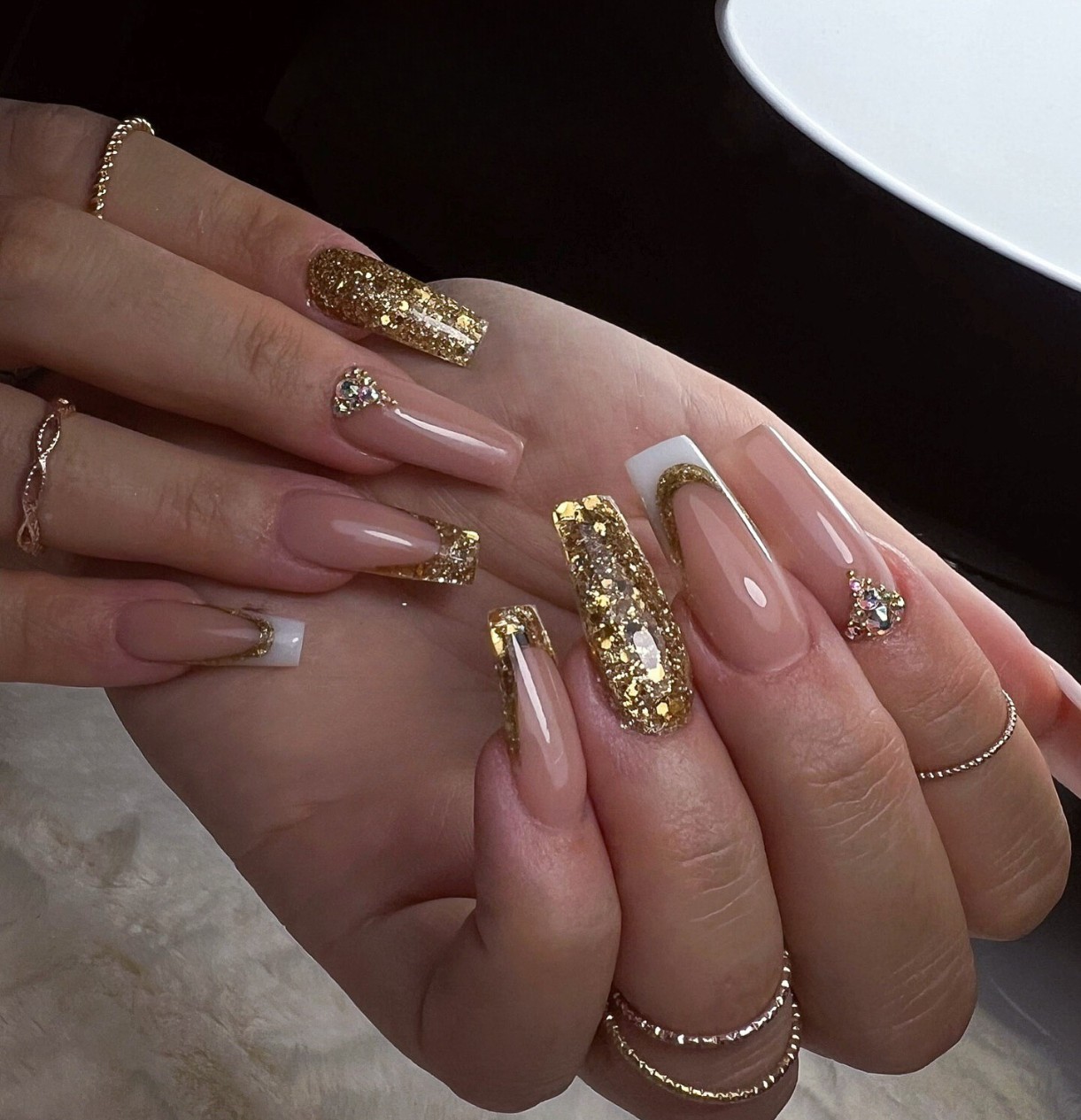 Golden Opulence: Chunky Gold Flakes