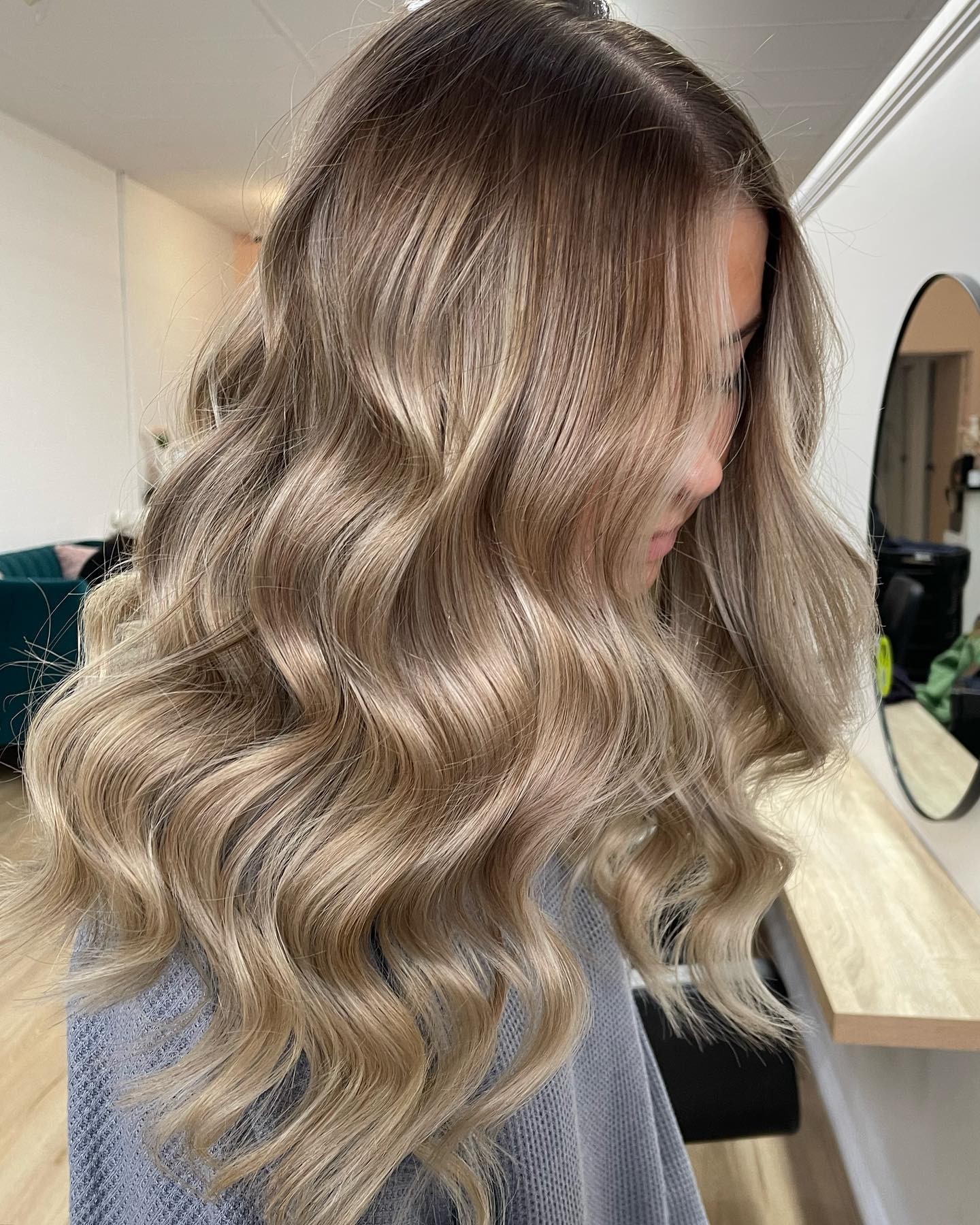 Waves of Elegance: Dark Blonde with Gentle Movement