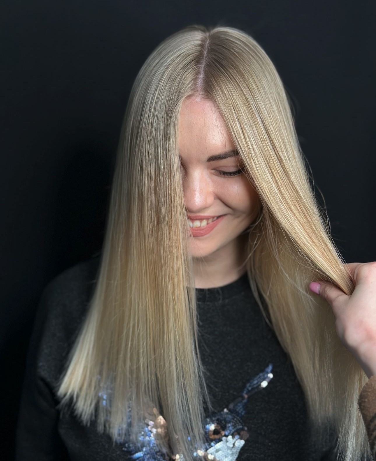 Sleek Long Blonde with Low Lights