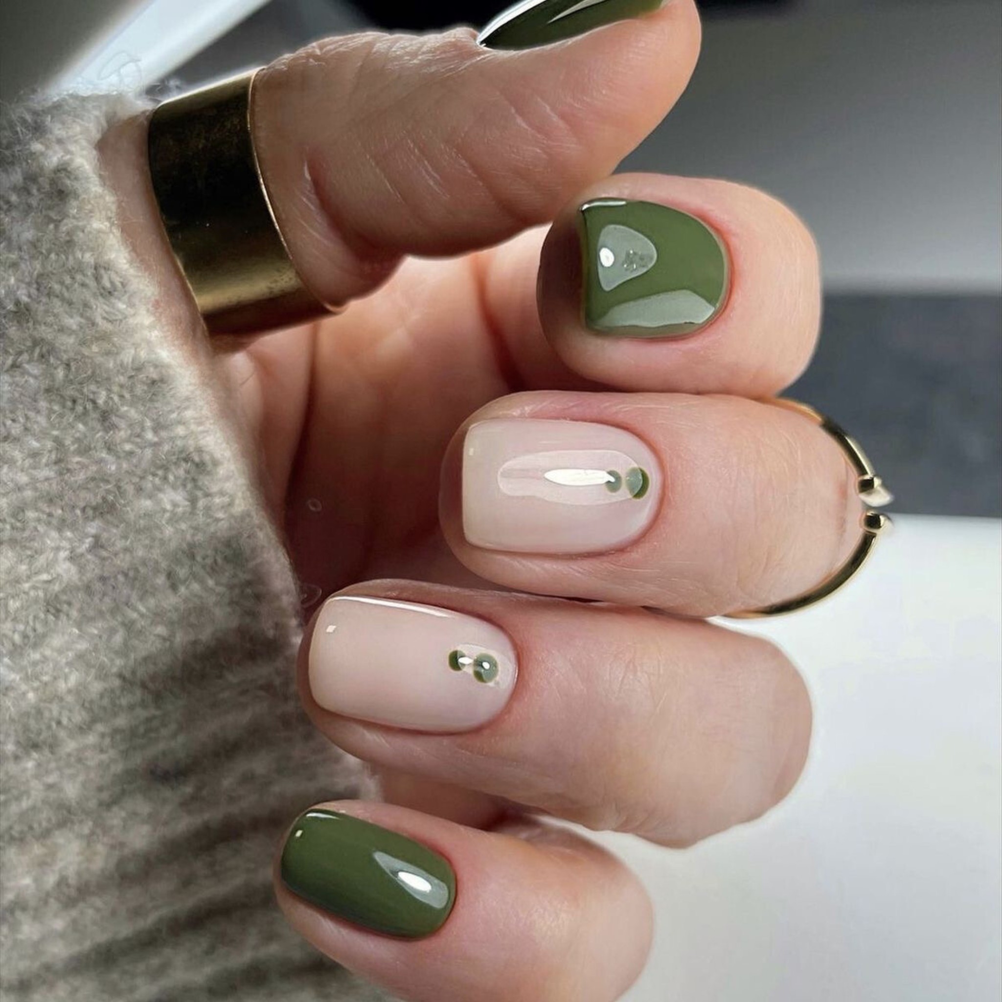 Simple and Elegant Green Accents