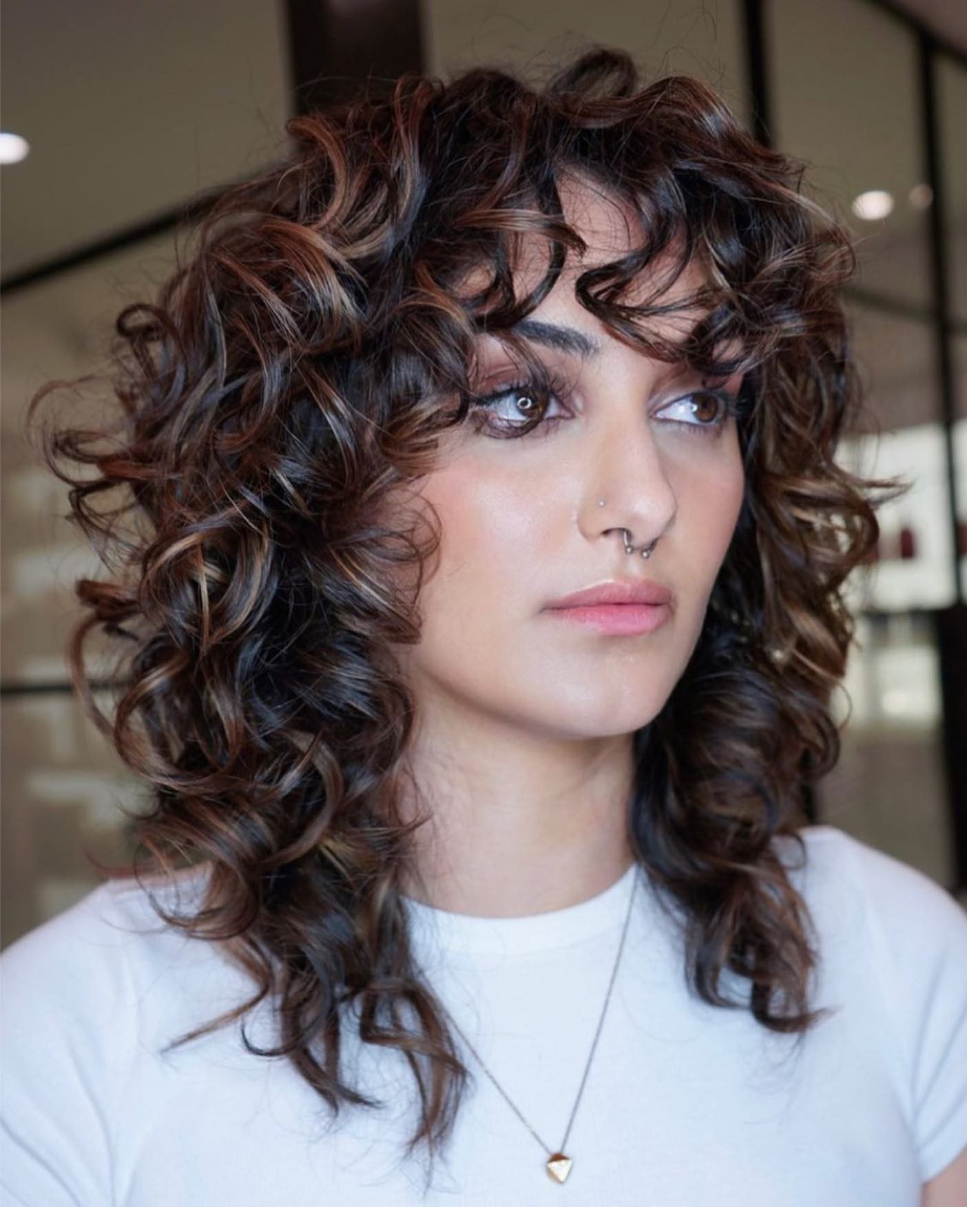 The Retro Glam Curl Cascade