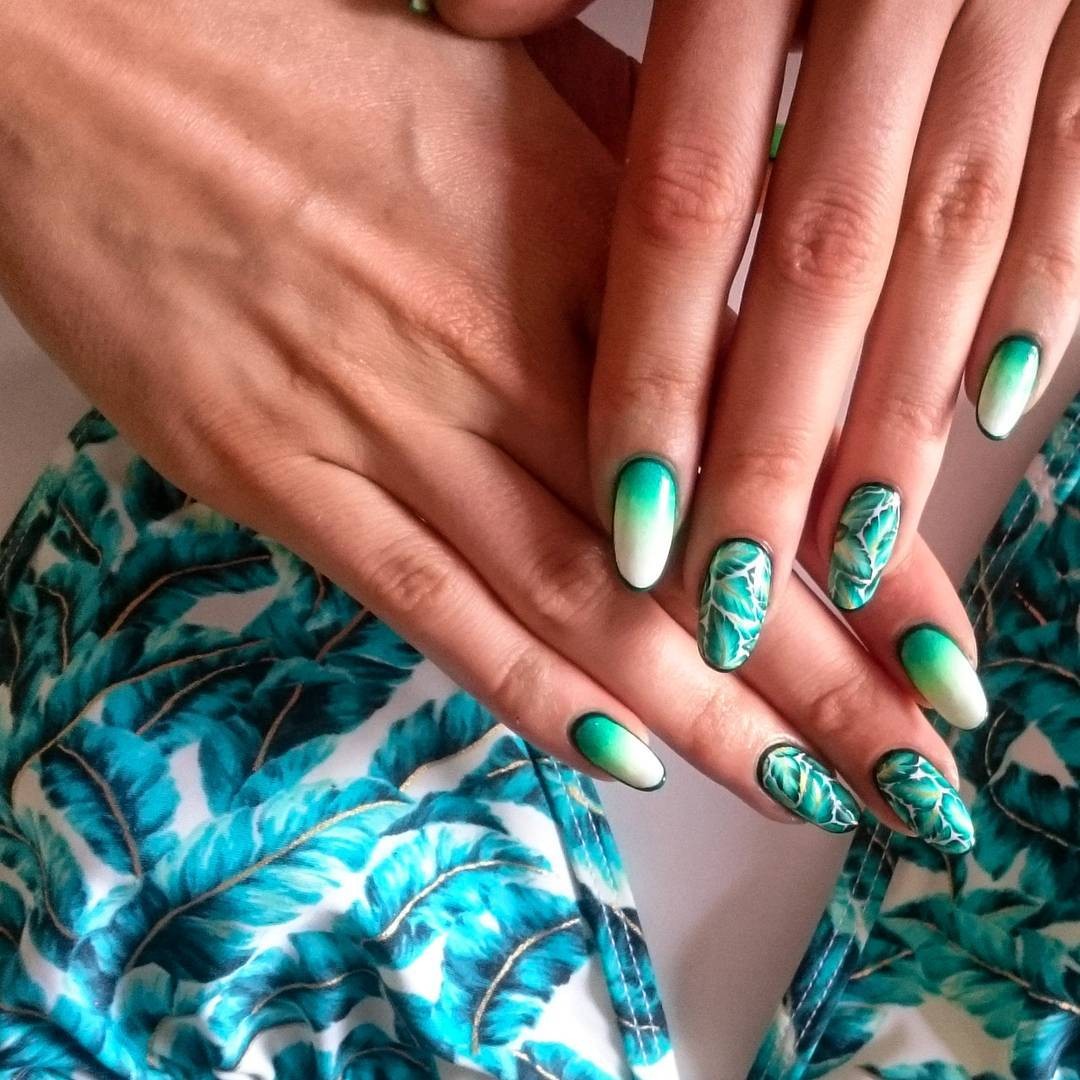 Tropical Green Gradient with Leaf Patterns