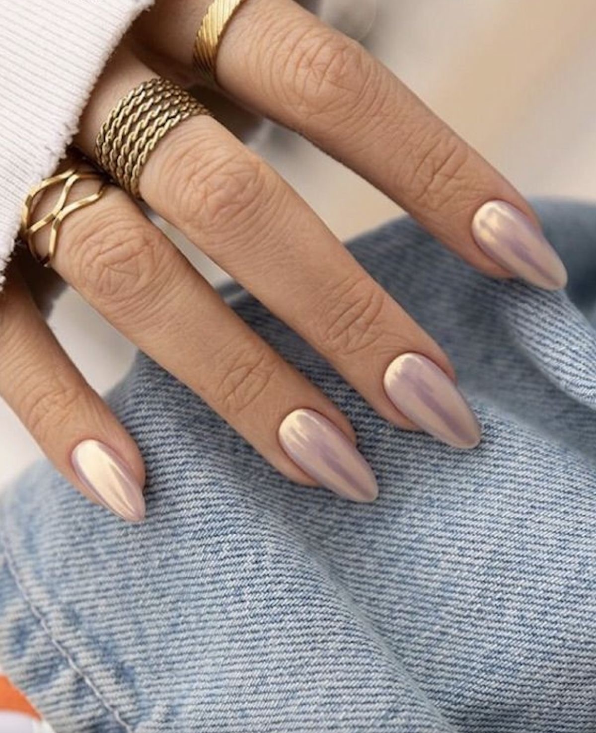 The Urban Sophisticate: Almond Nails’ Metallic Sheen