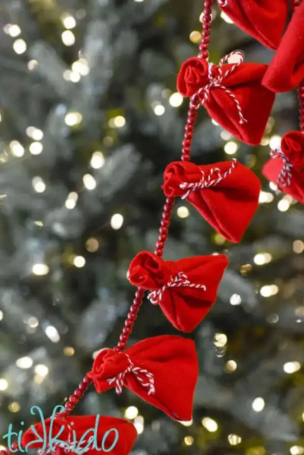 Santa’s Gift Sack Christmas Countdown Garland