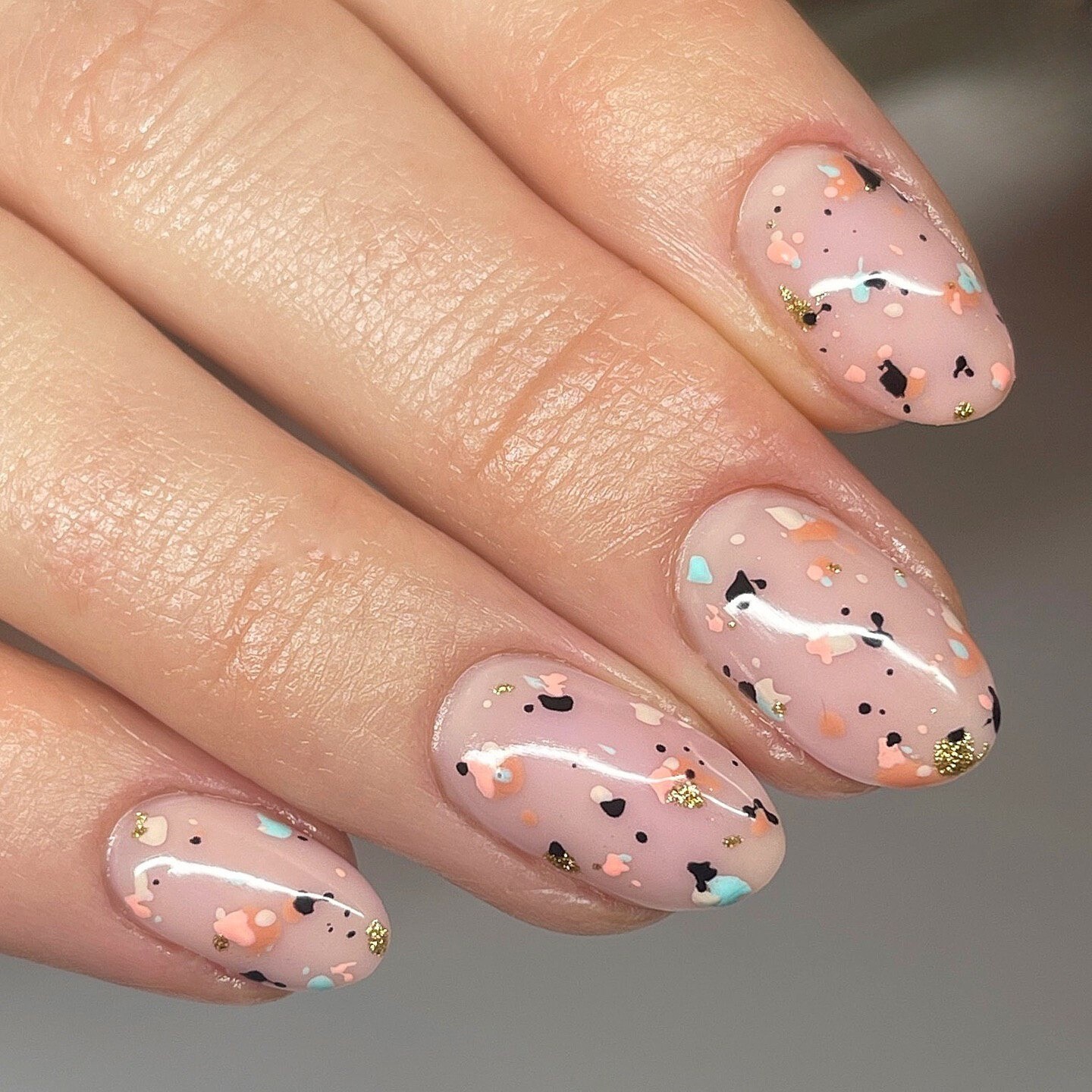 Chic Minimalist Confetti