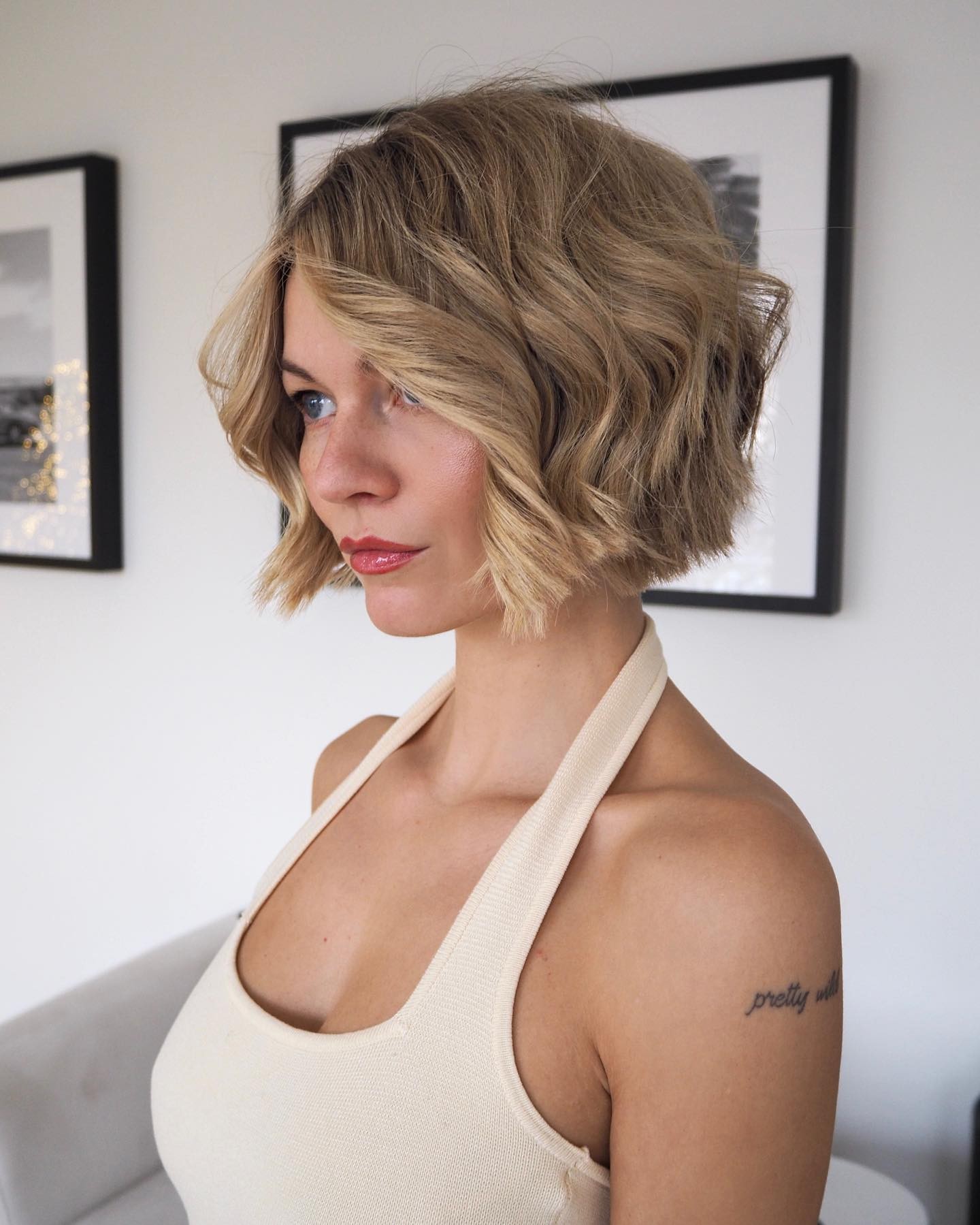 The Tousled Elegance of a Wavy Bob