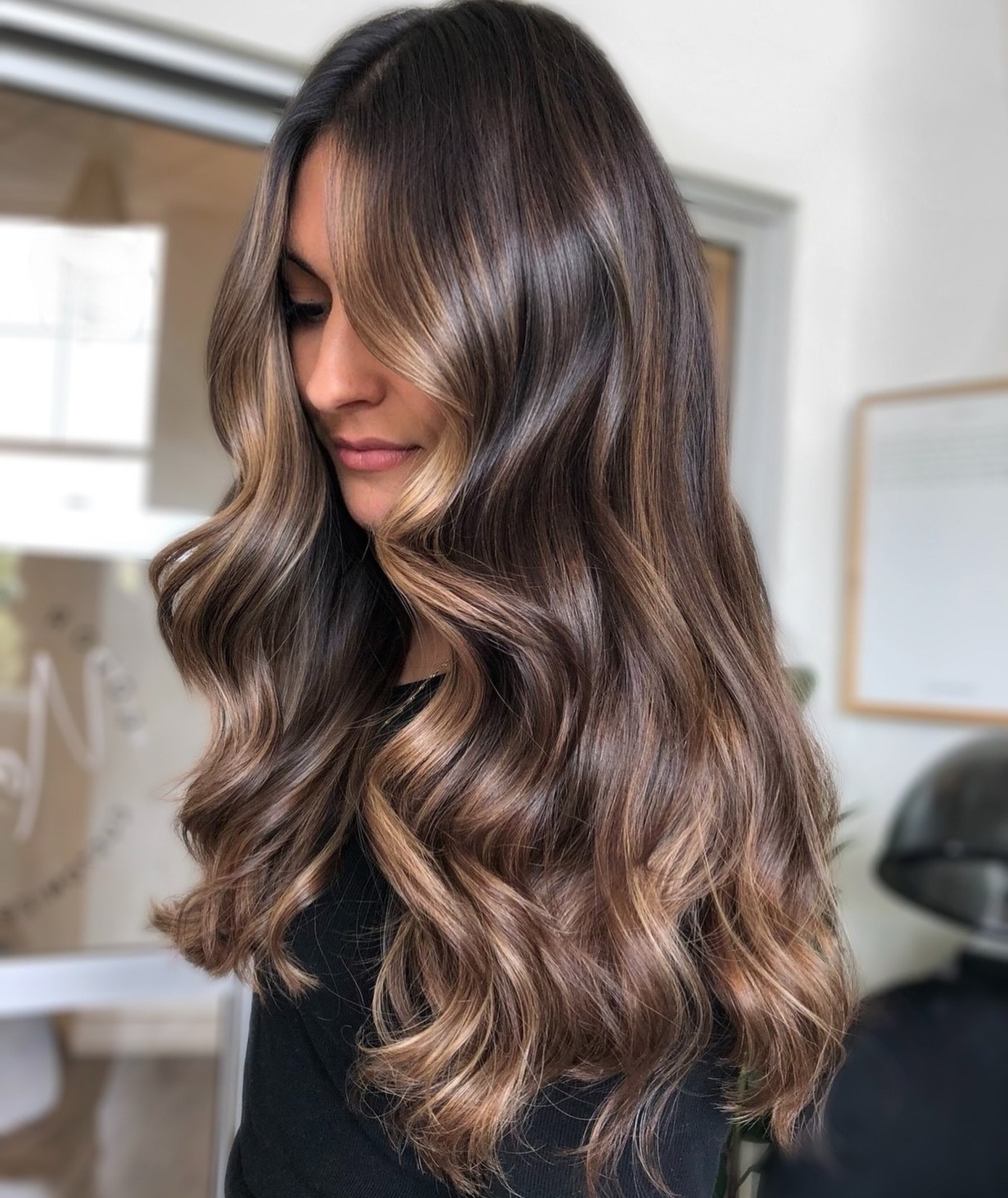 Soft Balayage on Flowing Locks