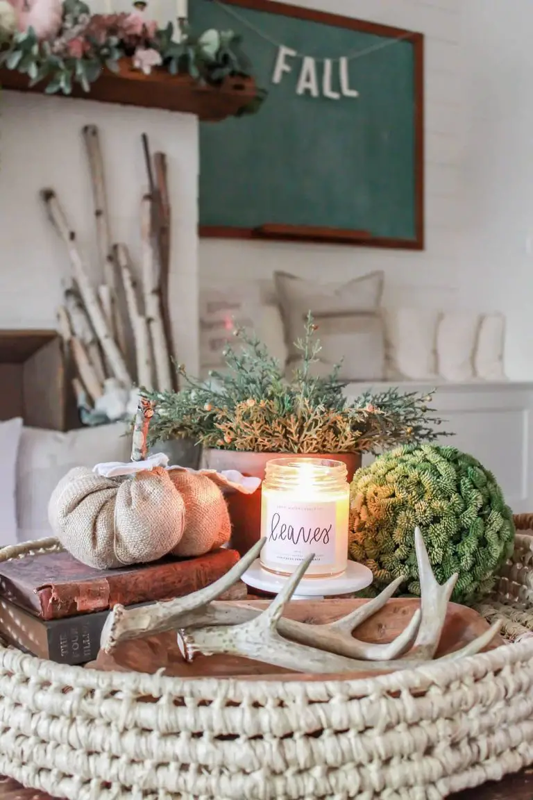 16 Gorgeous Rustic Centerpieces That Will Fill Up Your Tables With Charm