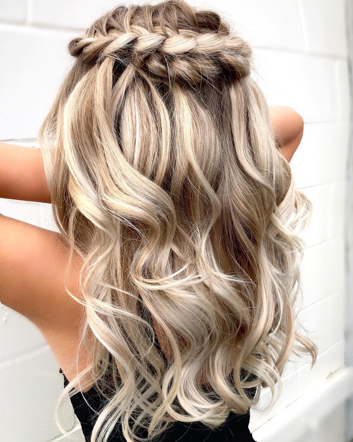 Halo Braid with Soft Curls