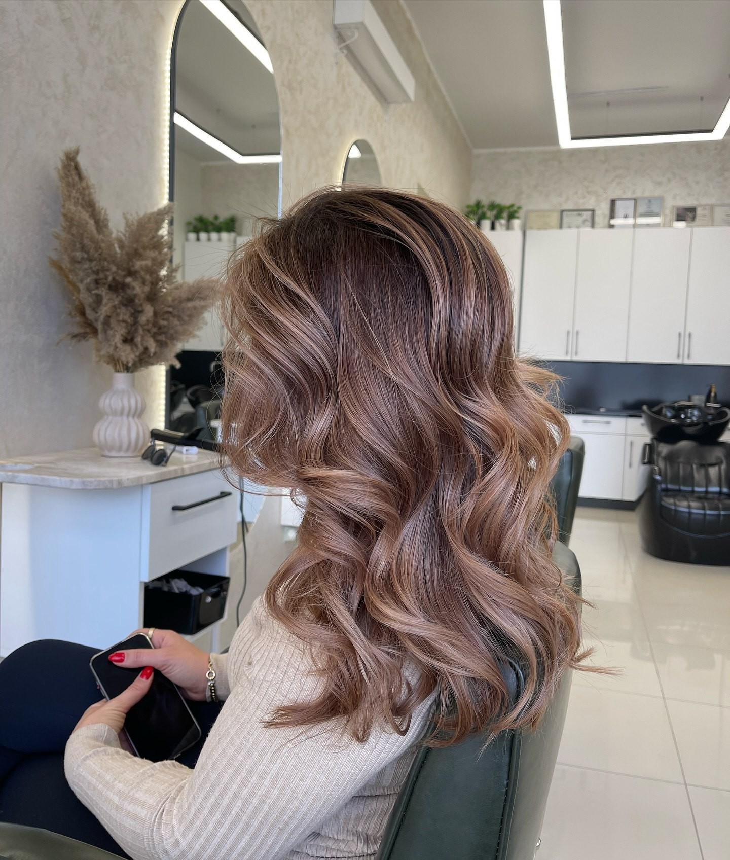 Soft Caramel Waves