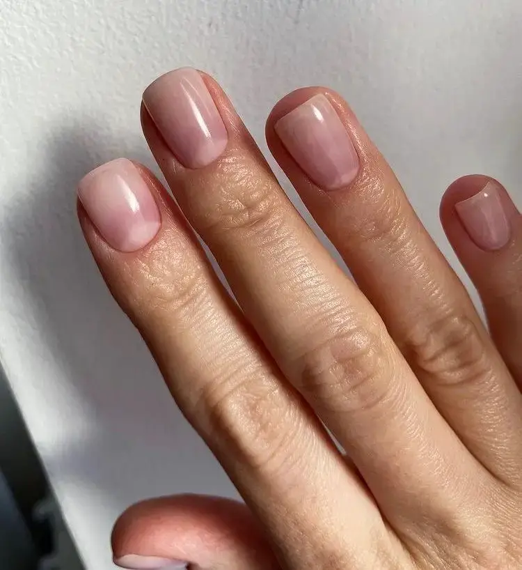 The Subtle Art of Short Gel Nails