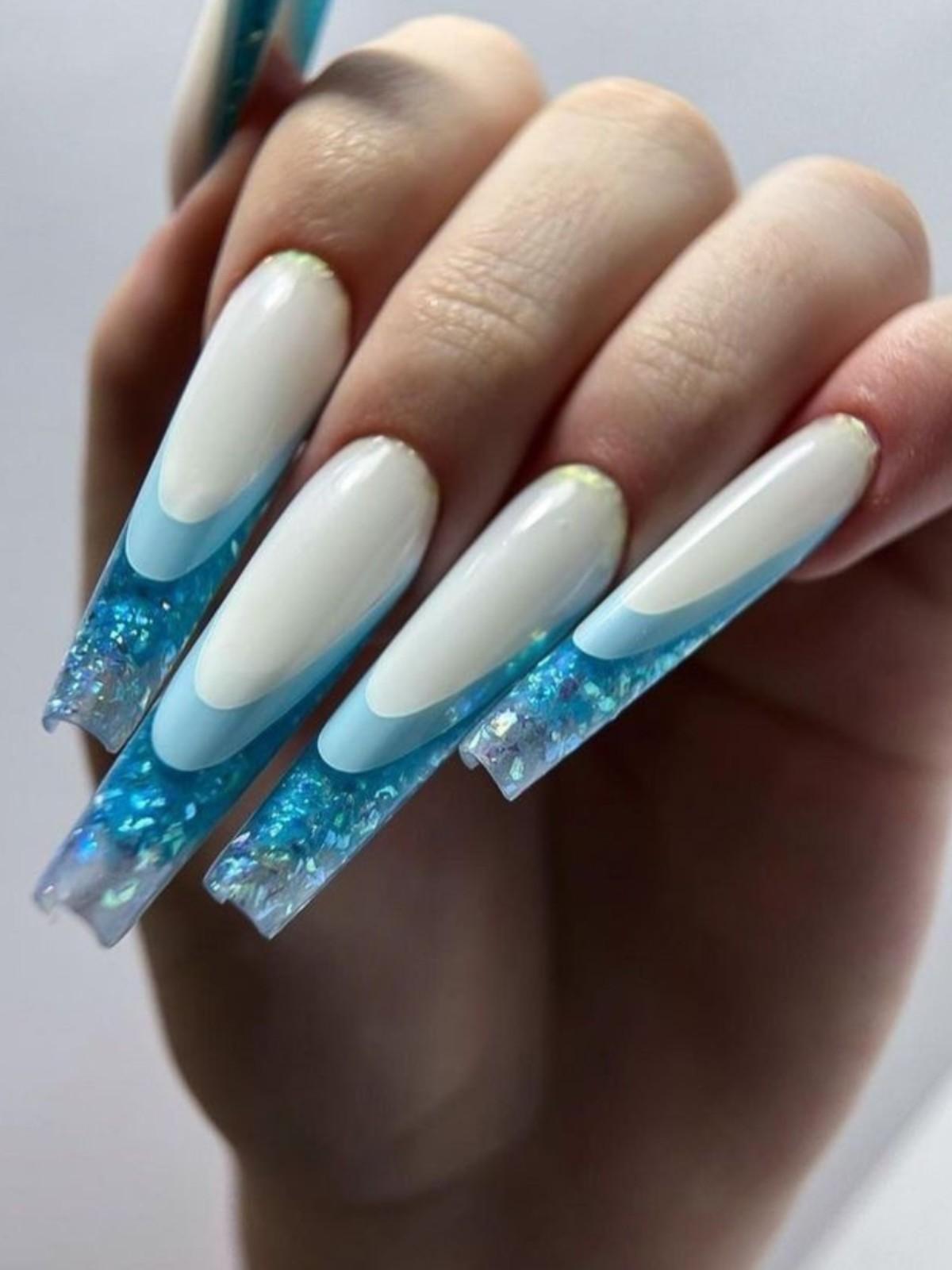 Frosty Elegance: White and Blue Glitter Gradient