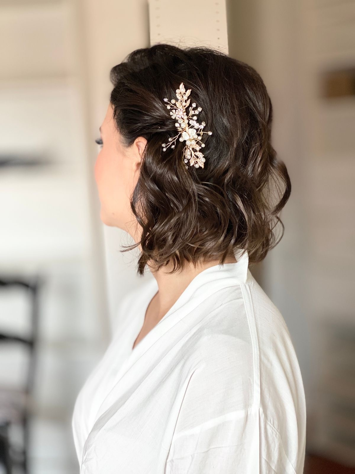 Romantic Curls with a Golden Accent