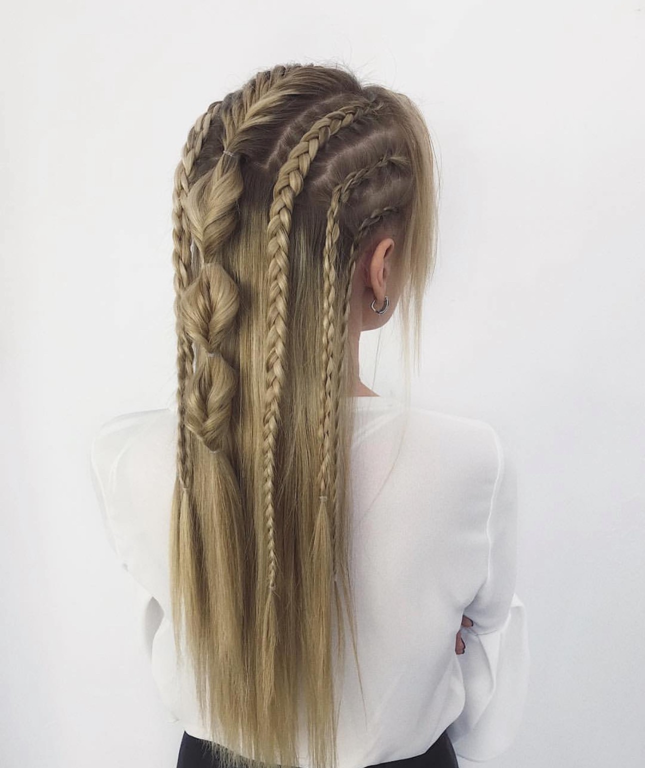 Intricate Lattice Braids