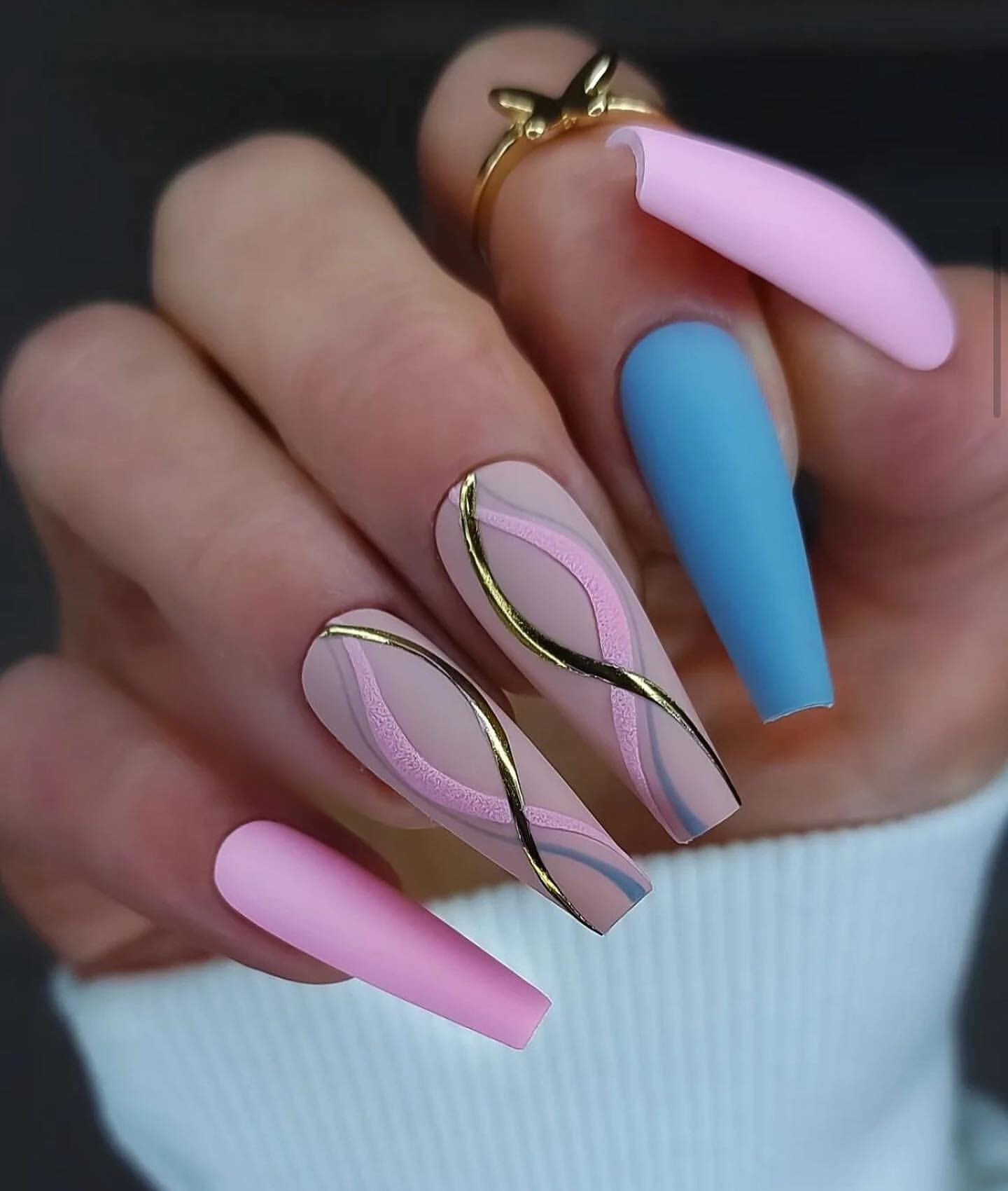 Pastel Perfection with Artistic Flair