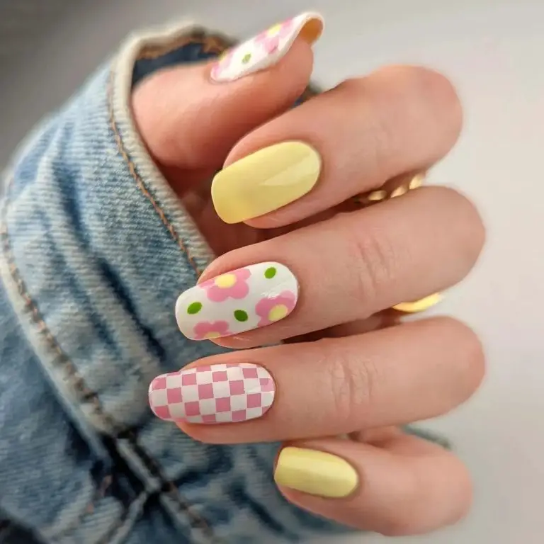 Sunshine At Your Fingertips: Trendsetting Yellow Spring Nails To Brighten Your Look