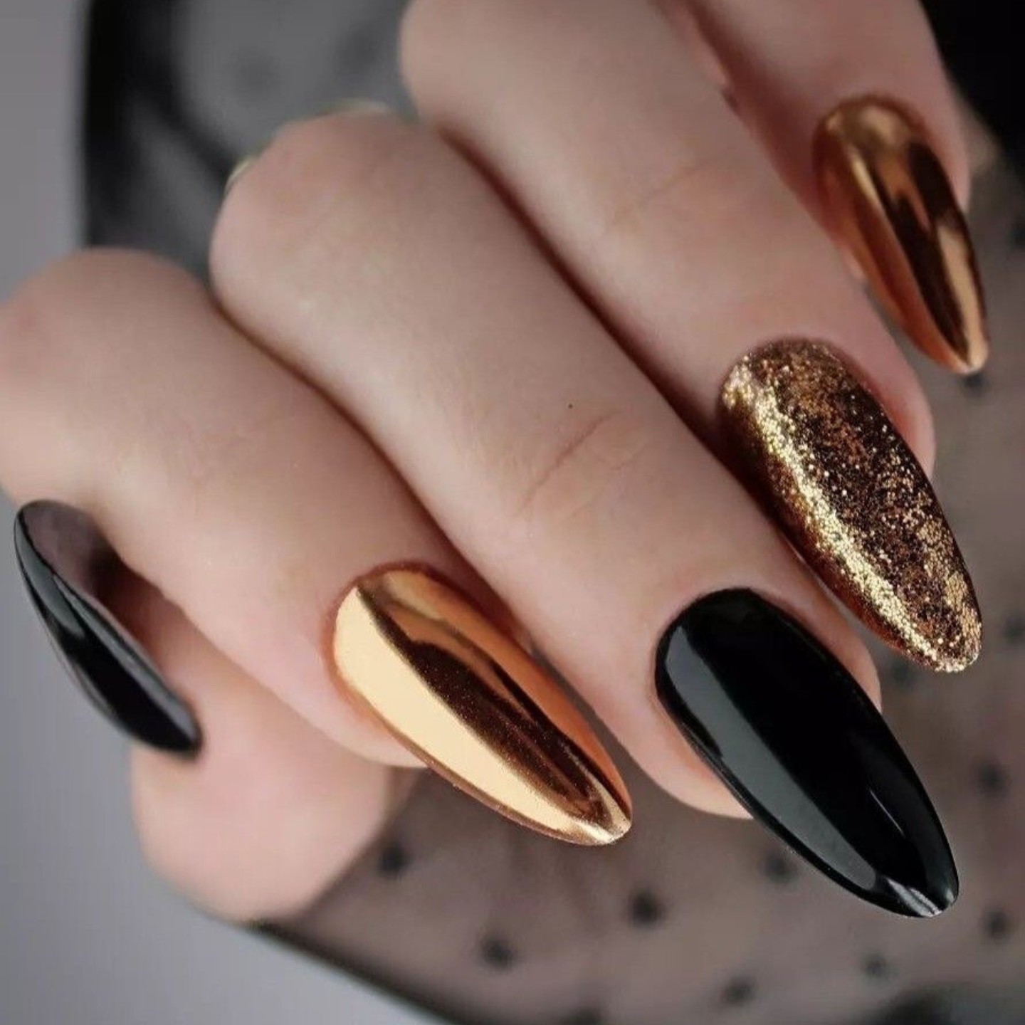 Dark Elegance: Gold Meets the Midnight Hue