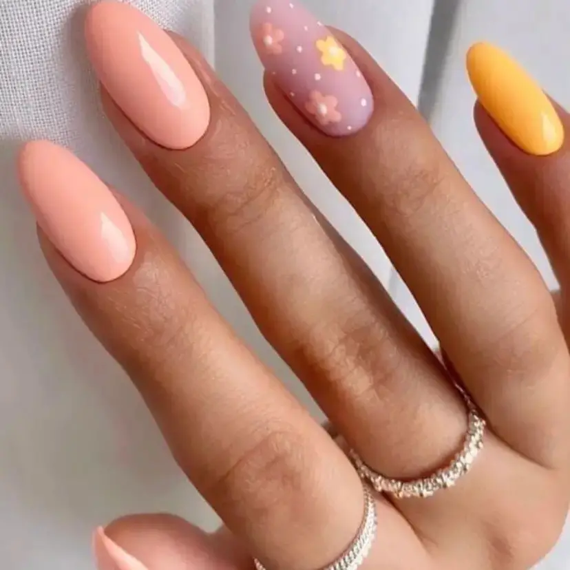 Pastel Clouds: A Dreamy Sky on Your Nails