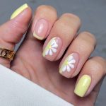 31 Trendsetting April Short Nail Designs To Bloom In 2024