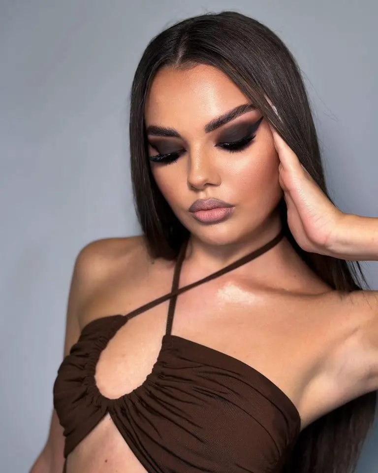 Top 33 Brown Makeup Looks For 2024  Trendy, Elegant, And Timeless