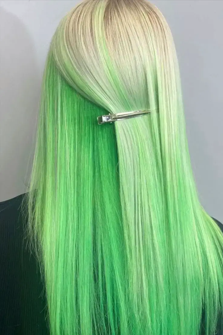 Elegant Green Blonde Half-Up