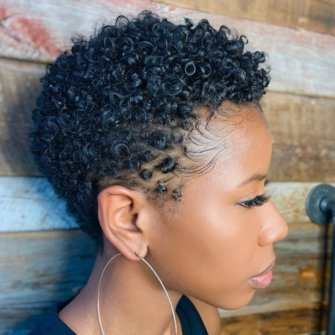 The Curly Top with Side Design