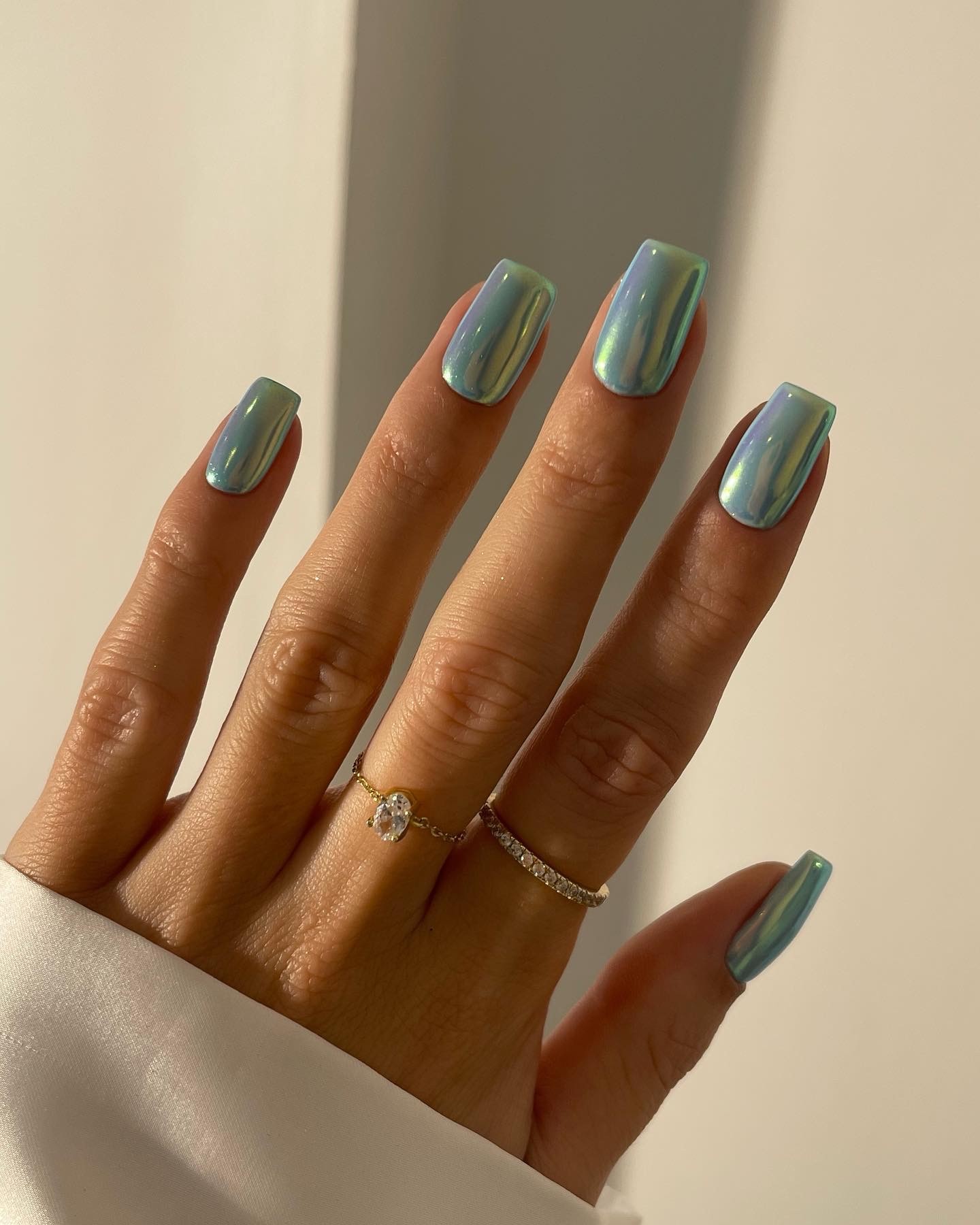 Iridescent Aqua Sheen