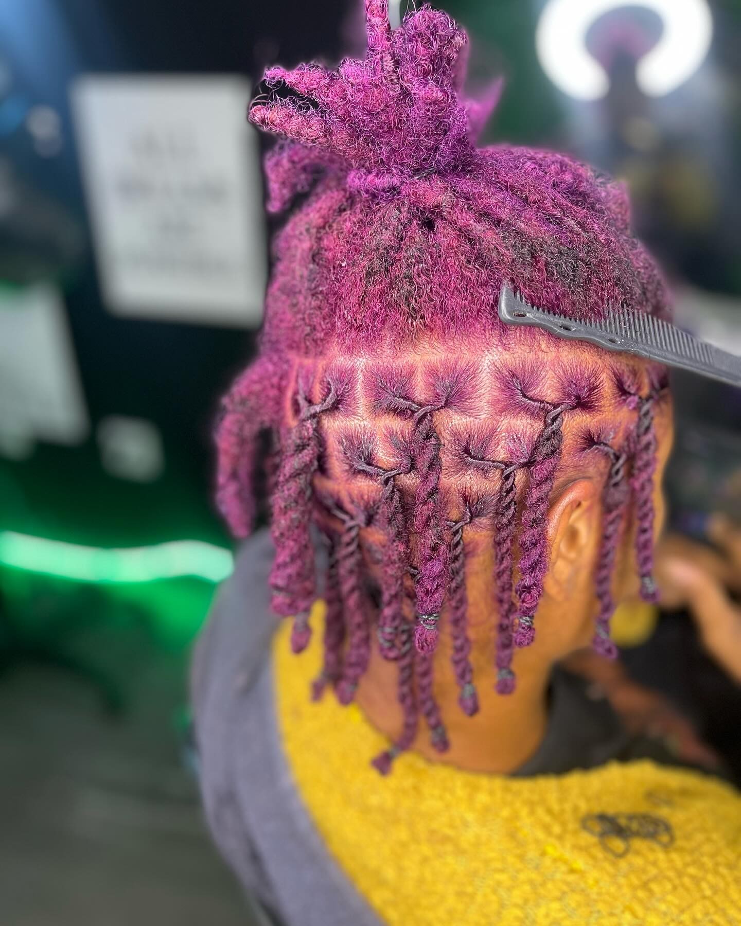 A Pop of Color: The Vibrancy of Dyed Locs