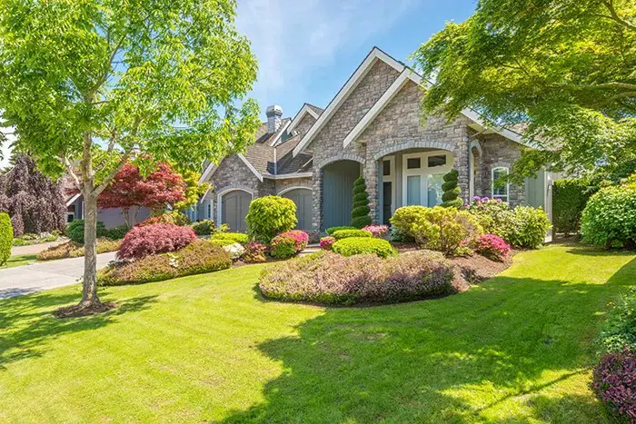 50 Front Yard Landscaping Ideas To Boost Curb Appeal