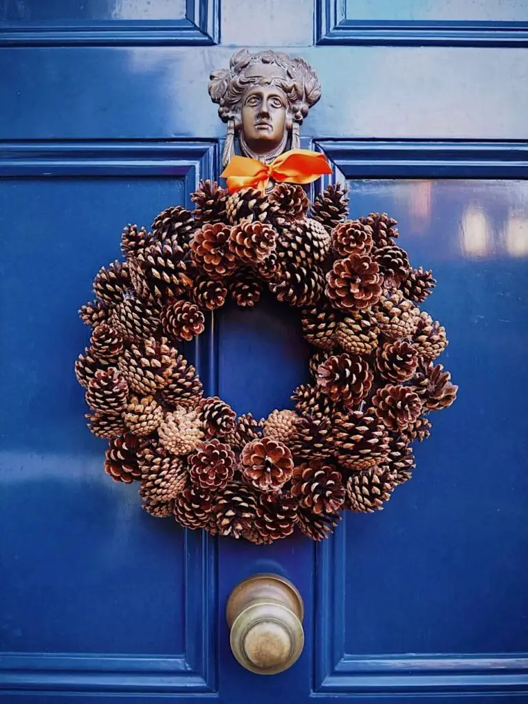 29 Creative Techniques Used In Diy Pinecone Wreaths That Will Impress And Amaze